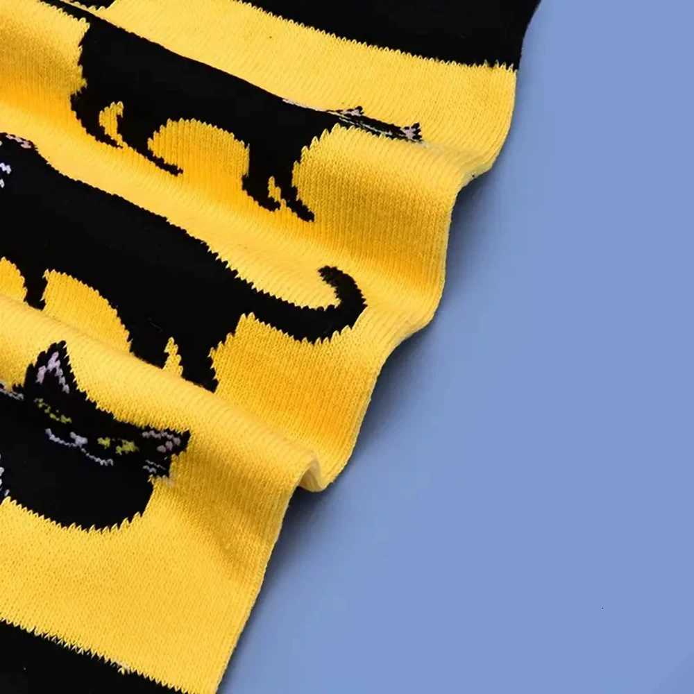 1/2 Pairs Cartoon Cat Pattern Men Cotton Mid Tube Socks Fashionable Printing Soft Comfortable Breathable Sports Leisure Socks X2507251