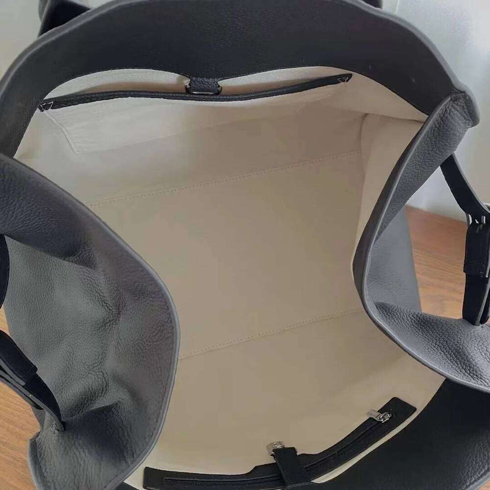 Large Capacity Handbag, Simple Business Briefcase, Women's Handbag For Work And Travel MDNG