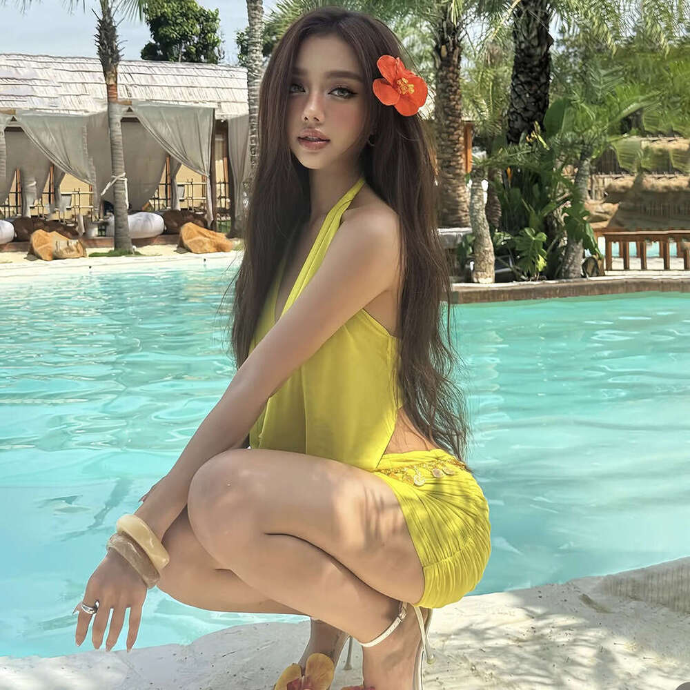 2025 Summer New Hot Girl Sexy Temperament Deep V Top Slim High Waist Half Skirt Set for Women 046
