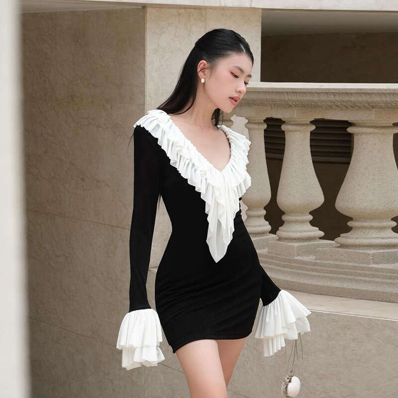 2024 Autumn New Women's Solid Color Slim Fit High Waist Fashion V-Neck Long Sleeve Dress 97b
