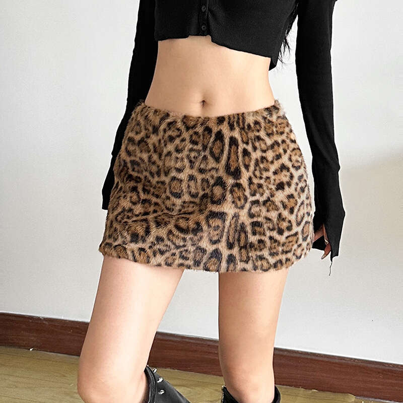 INS Style 2024 Autumn Winter New Women's Solid Color Slim Fit Bodycon Street Fashion High Waist Skirt fb8