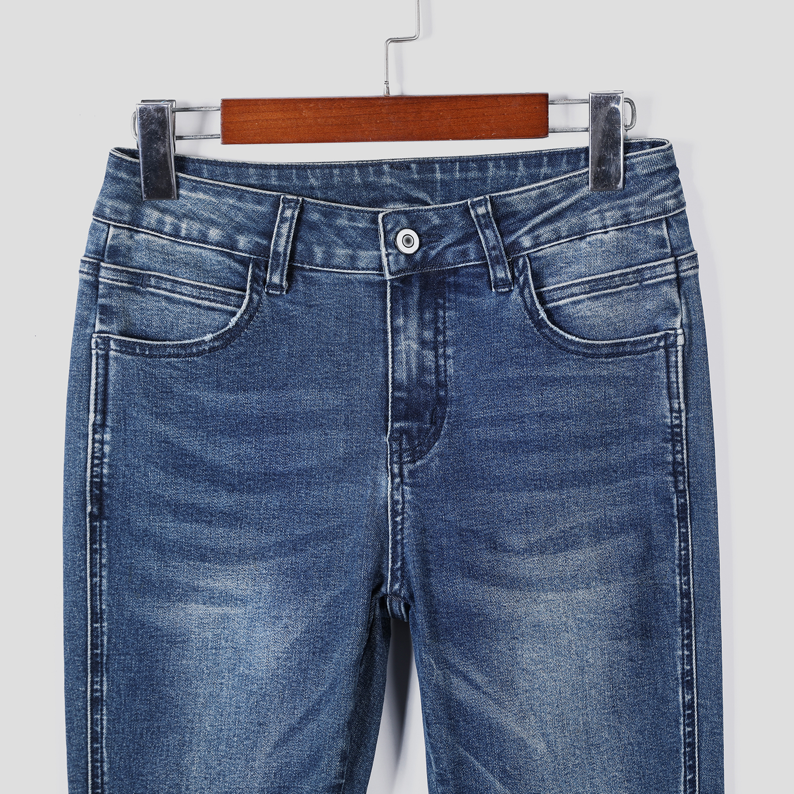 Tight jeans for women slim fit lifted buttocks elastic fit slim fit small foot design essential for commuting and dating