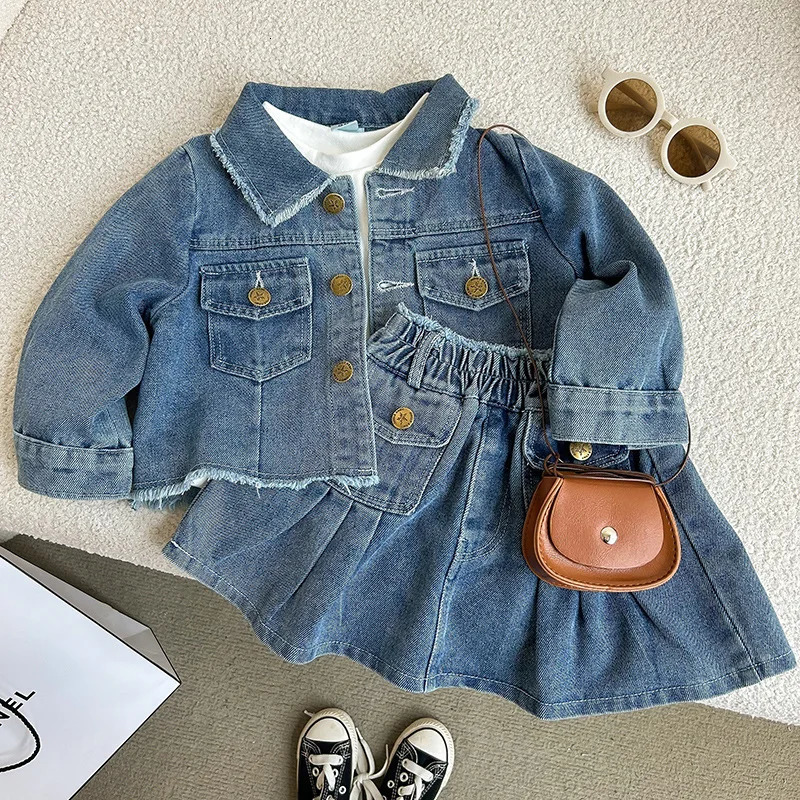 2-8 year old girls denim set with retro lapel long sleeved denim jacketpleated skirt cover girls fashionable and trendy set 250724