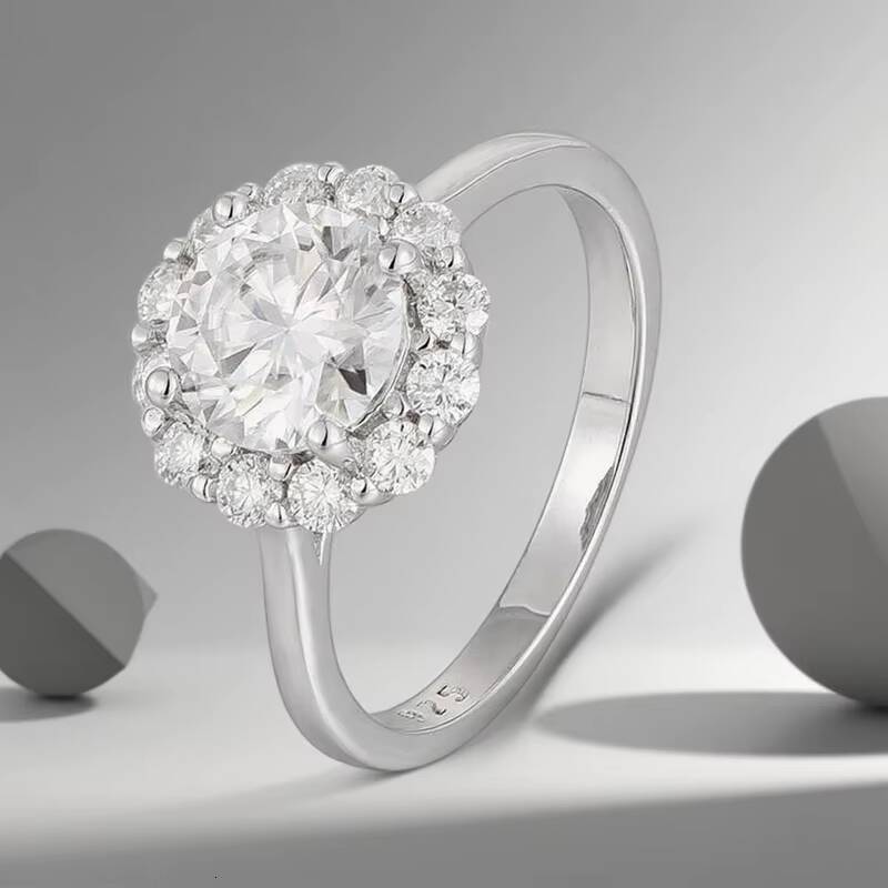 Silver Moissanite Ring Womens Luxury Flower Design Fine Jewelry Ring with Moissanite Inlay Custom Wholesale