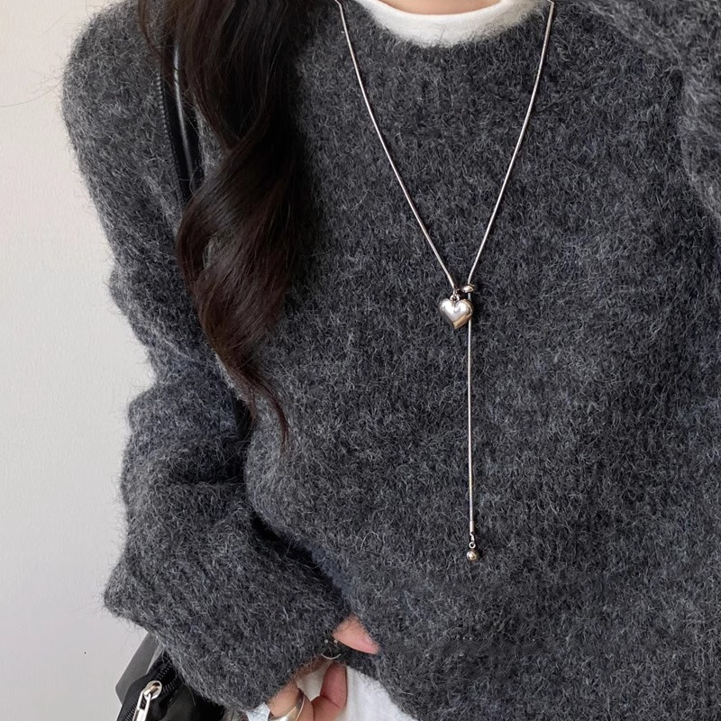 Minimalist Sier Heart Pendant Necklace for Women Spring Summer Light High-end Pull-out Long Sweater Chain Accessory Jewelry for Women