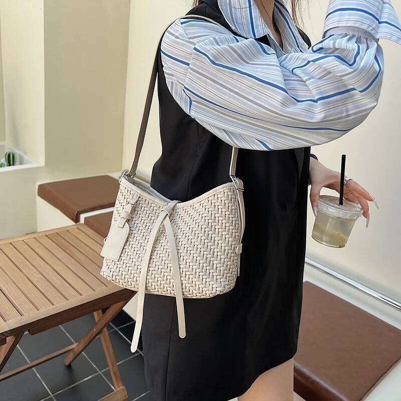 PU Material Women Woven Single Shoulder Crossbody Handbag Designer Classic Elegant Commute All-match Bag