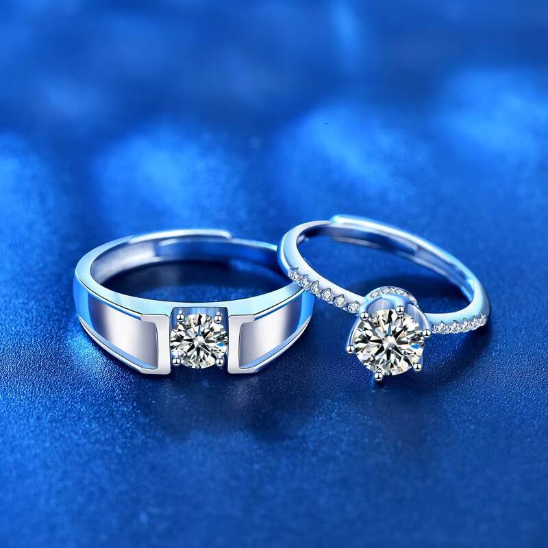 XJZ050 1 Carats Sterling Silver Bridal Set Moissanite Diamond Engagement Wedding Ring Bands with Round Brilliant Cut