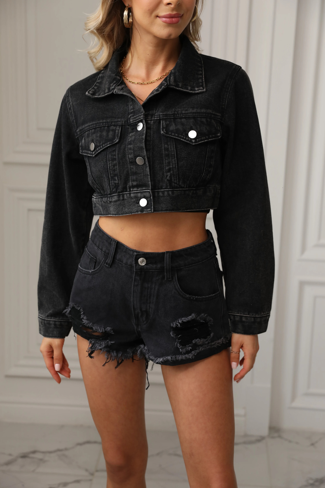 Women Cropped Jean Jacket Button Up Casual Ripped Frayed Washed Denim Jacket 250725