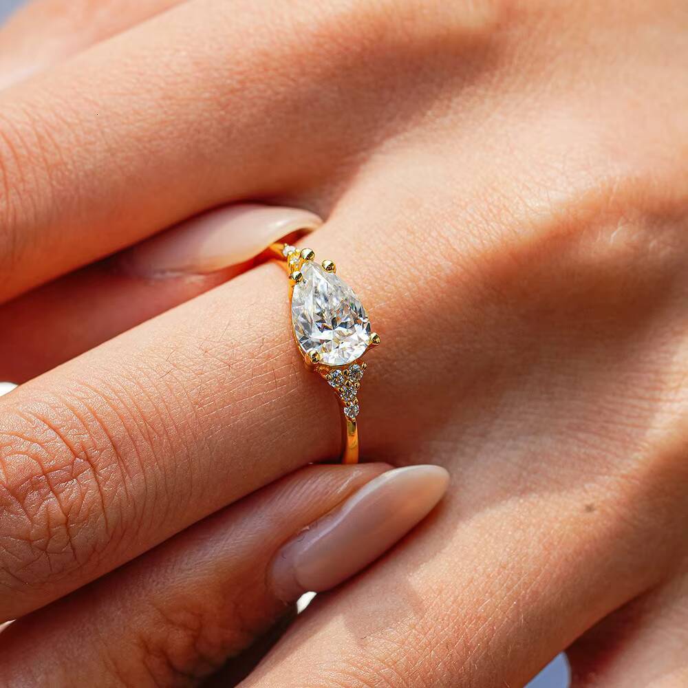 Wholesale 14K Gold Plated Pear Cut Moissanite Ring Trendy Engagement Wedding Ring 1.5ct with GRA Certificate Gift