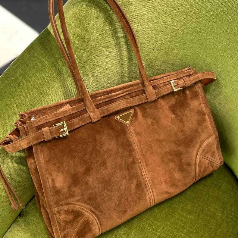 Designer Bag Tote Bag Designer Shoulder 2024 New Fashion Versatile Suede Large And Small Tote Design Shoulder Underarm Handbag Trendy