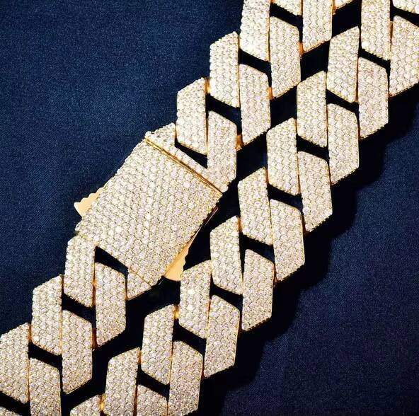 Luxury 925 Sterling Silver Miami Cuban Link Chain Custom Moissanite round Brilliant Cut Diamond Necklace for Men