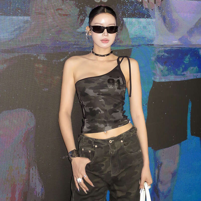 2025 Summer New Hot Girl Camouflage Strap Design Slim Fit One-Shoulder Slimming Versatile Top for Women 87a