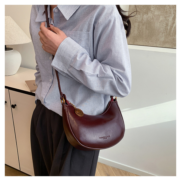 Luxury Brand Designer Bag 2025 Summer New Underarm Bag For Women, Large Capacity Fashionable Single Shoulder Crossbody Bag, Niche Design Versatile Dum