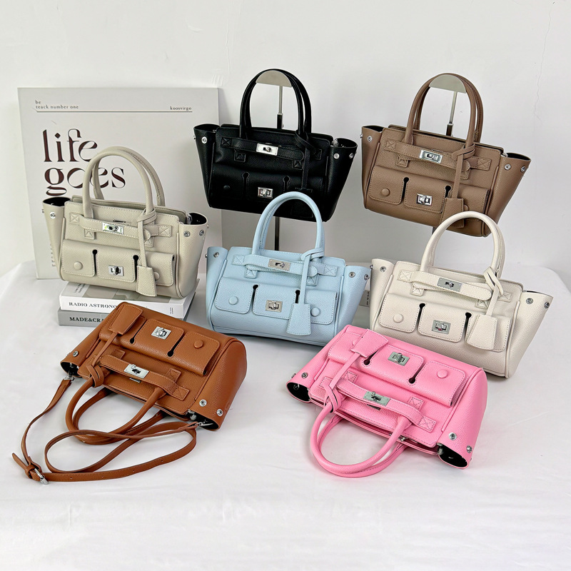 Luxury Brand Designer Bag Large Capacity Tote Bag Lock Buckle Women's Bag European And American Hot Girl Retro Fashion Multi-Pocket High-End Hand