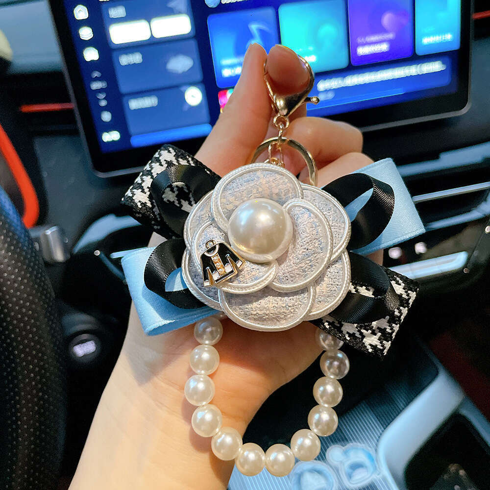 Fragrant Camellia Keychain Bowknot Pearl Bag Chain French Classic Fabric Car Gift Pendant