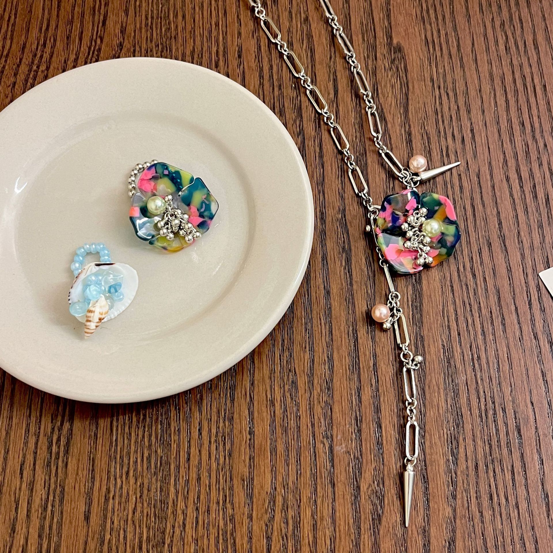 New Chinese Style Designer Jewelry Punk Spring Series Flower Cuban Chain Necklace Handmade Beaded Elastic Rope Shell Luxury Jewelry Sweet Cool Ring