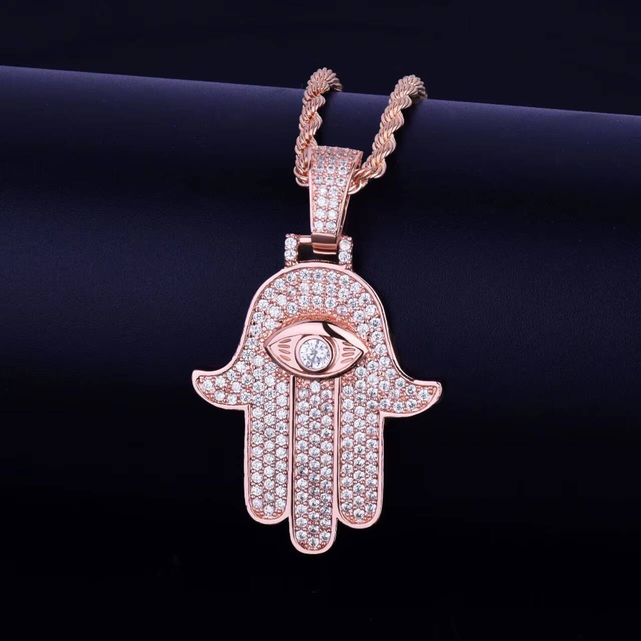 New Design VVS Diamond CZ Fatima Hamsa Hand Pendant Luxury Ice out Good Luck Necklace with Moissanite Hip Hop Pendants Charms