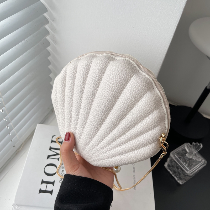 2025 Design Women's Small Bag New Chain Crossbody Bag Shell Bag