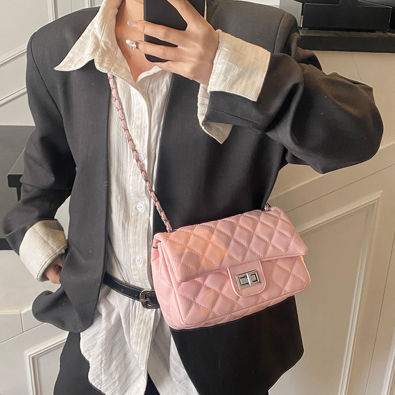 Free shipping designer bags for womens Shoulder bags black pink beige sliver red yellow Fashionable Advanced chain diamond grid single shoulder crossb