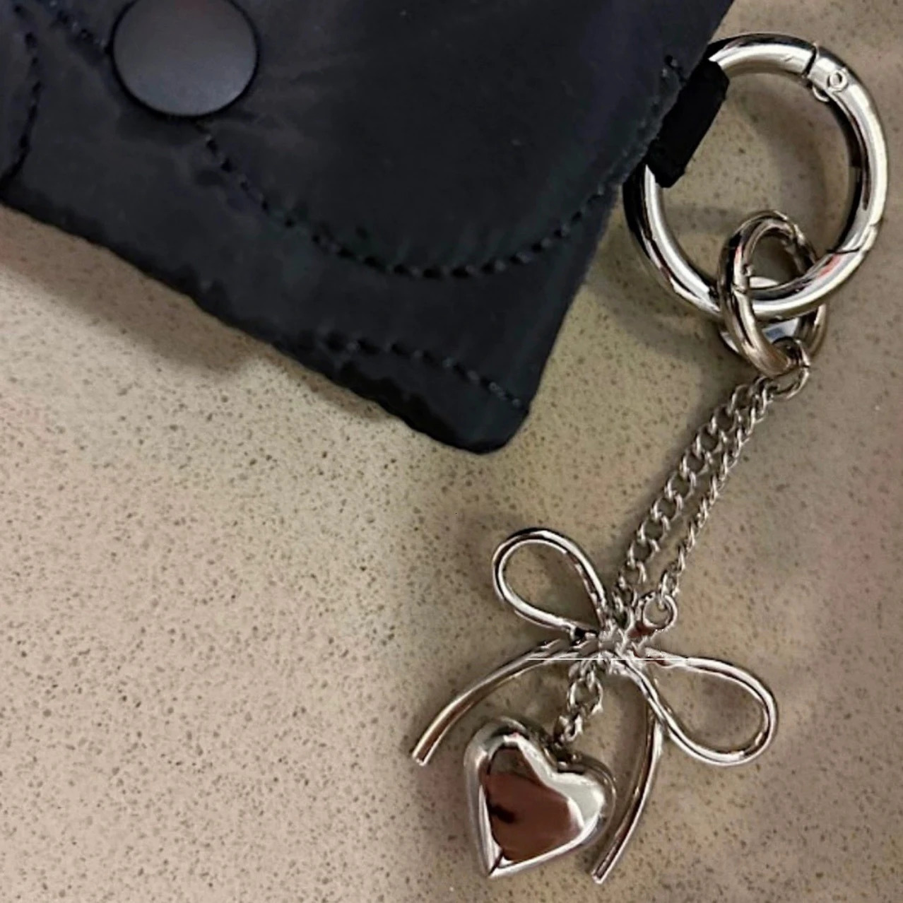 Fashion Heart Bowknot Keychain Pendant Keyring Silver Color Metal Backpack Bag Charms Hanging Decoration Car Key Holder Gifts 250722