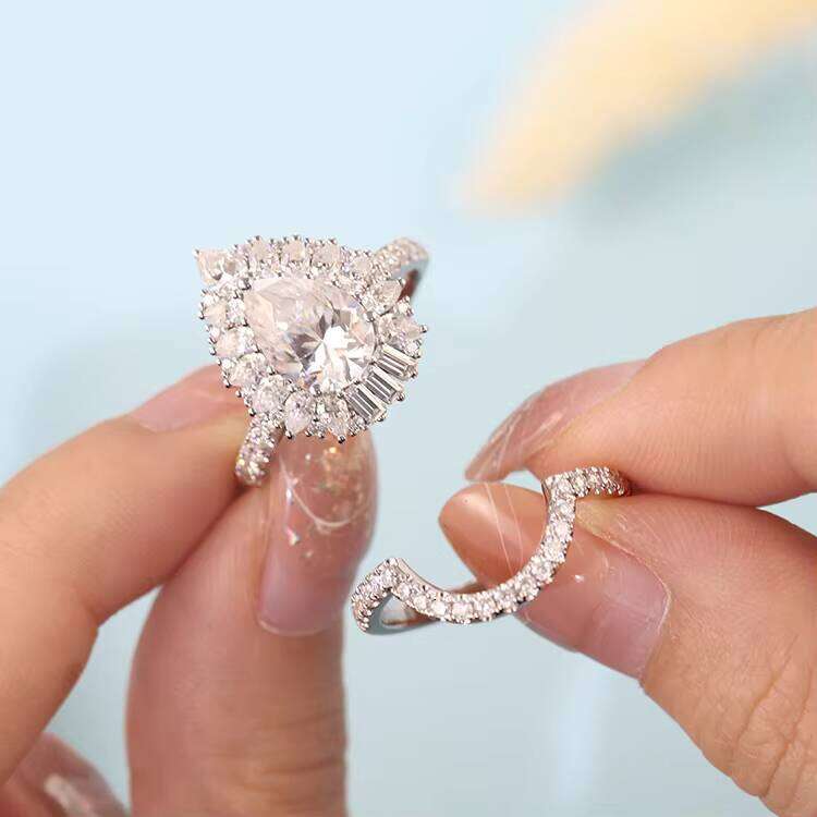 Custom High Jewelry Women Dia 2 Pear Cut VVS 14K Gold Moissanite Engagement Wedding Ring Set
