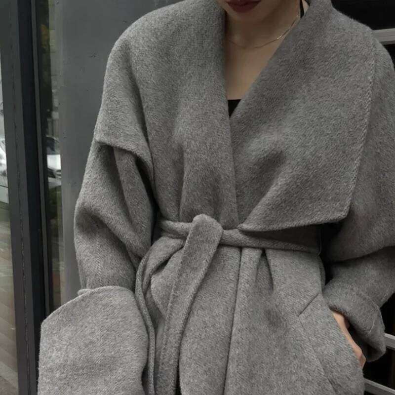 Designer Clothing Autumn Woolen Belt New Shawl Scarf Collar Elegant Female Winter Vintage Lace-Up Overcoat High Street Chic Coats Office Lady Coat Fas