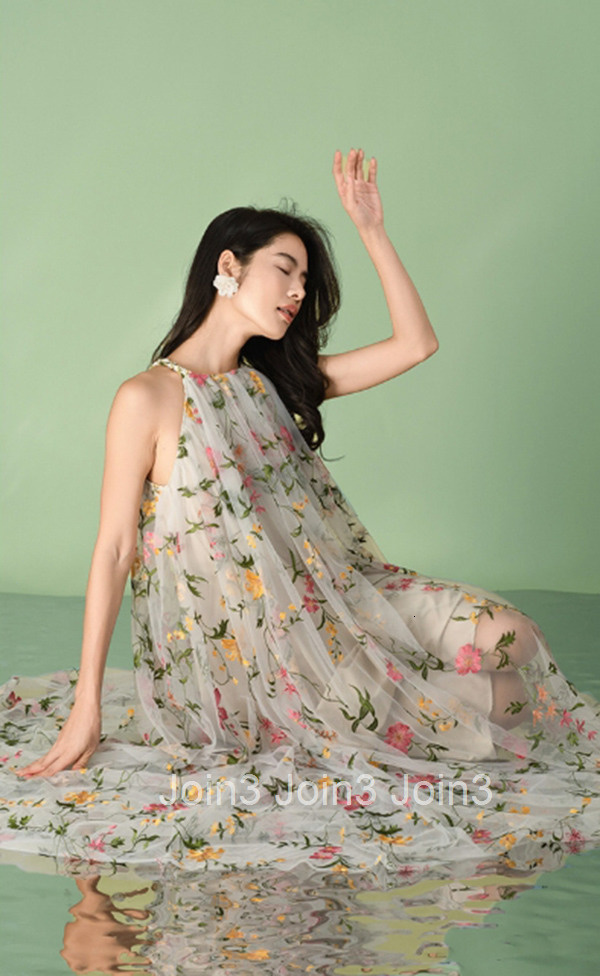 Vacation Style 2025 Summer New Floral Fairy Dress Fashion Embroidered Mesh Strap Dress 6577