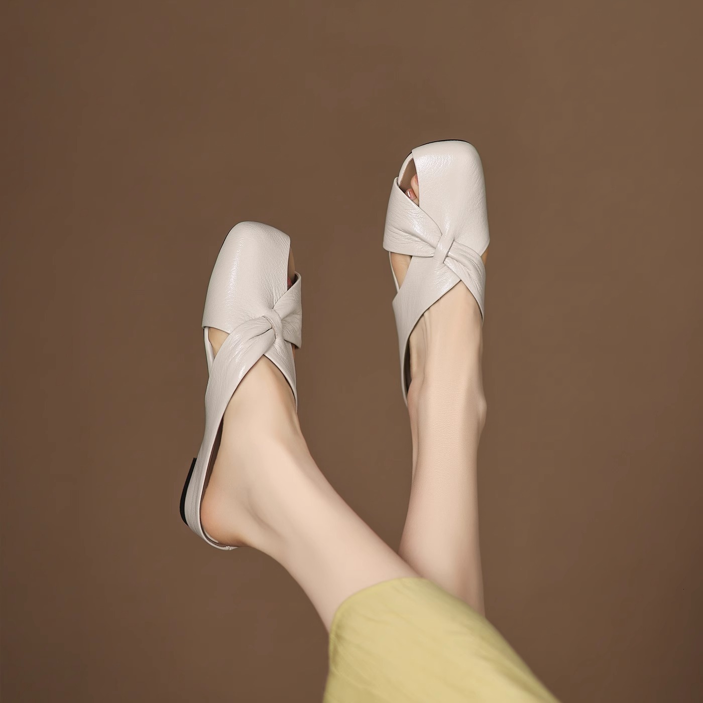 2025 Summer Outdoor Casual Mules Versatile Hollow Out Closed-Toe Sandals Comfortable Round-Toe Wedge Women's Slippers ddmythur