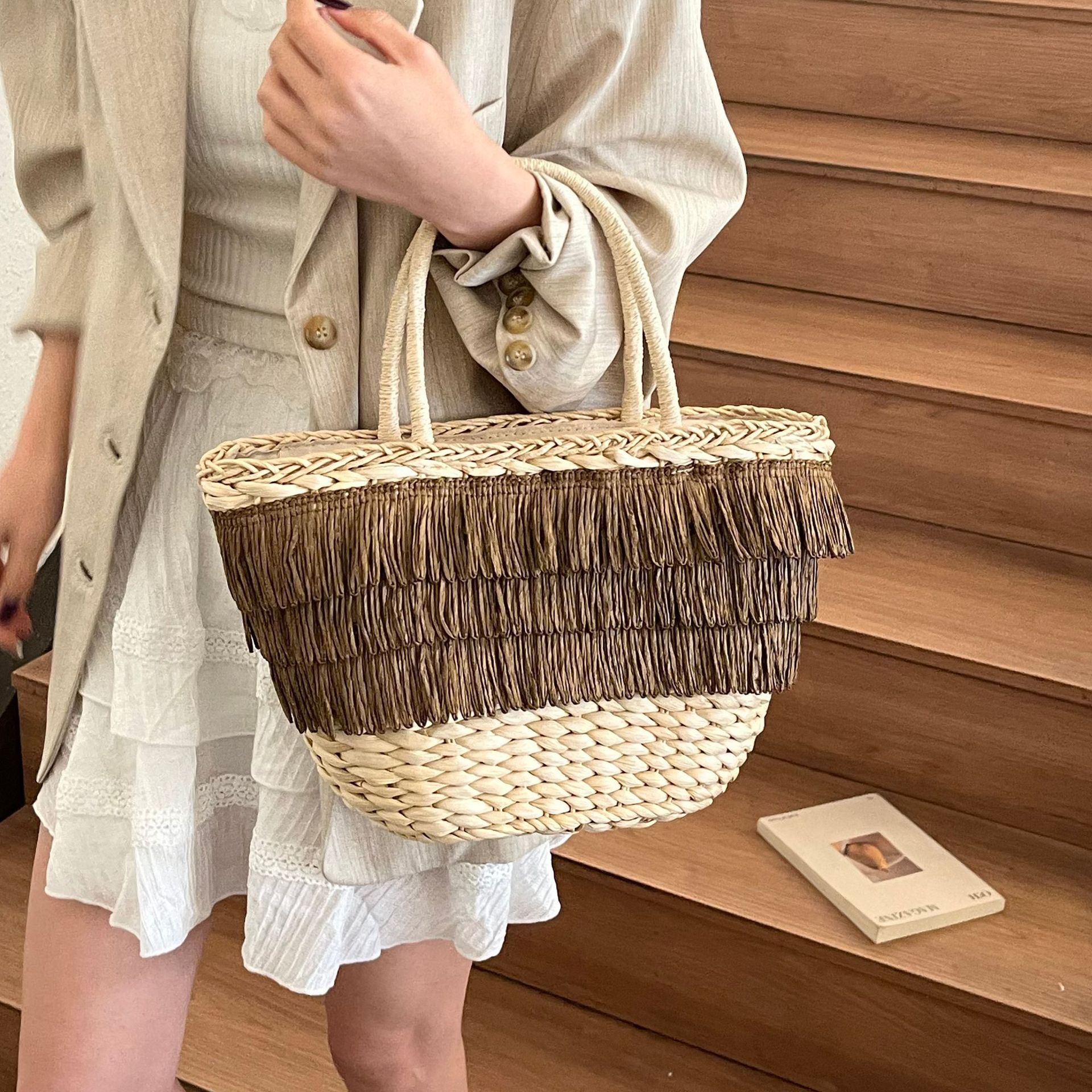 Luxury Brand Designer Bag Tassel Tote Woven Bag Ins Beach Trendy Handbag Women's Bags Vacation Handheld Straw Woven Bag