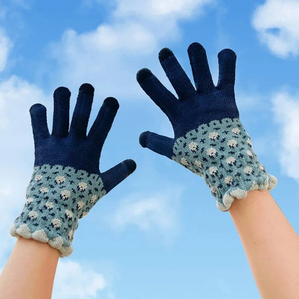 Winter warm cute winter ladies plus veet cycling windproof knitted touch screen gloves ddmythur