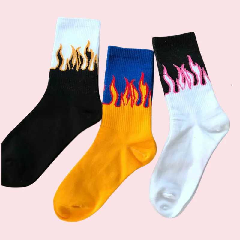 Red Flame Street Skateboard Socks Casual Fashion Hip Hop Socks Teenager Student Skateboard Boy Socks X250725