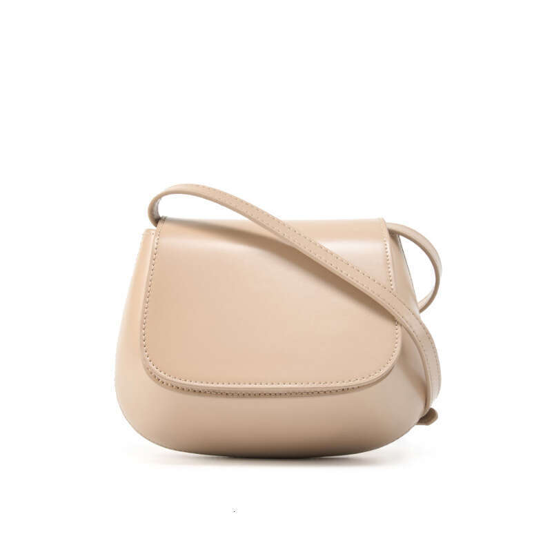 Designer bag :Chic High-Quality Genuine Leather Crossbody Bag by Top Designers Stylish Chestnut Tone for Modern Females