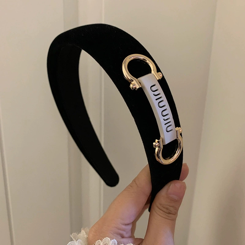 Horseshoe buckle headband~Black velvet high skull top retro French style small fragrance headband