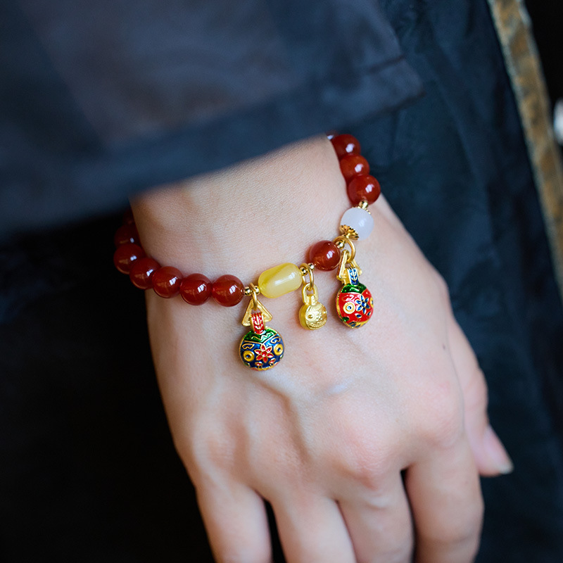 New Design Chinese Style Versatile Bracelet Natural Red Agate with Gold Devouring Beast Type II Amber Pendant for Women