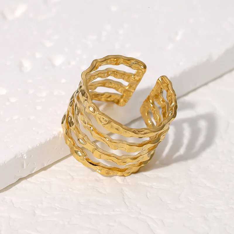 20 pieces/batch of stainless steel gold silver hollow geometric adjustable rings suitable for wholesale of womens fashion jewelry gifts W250417