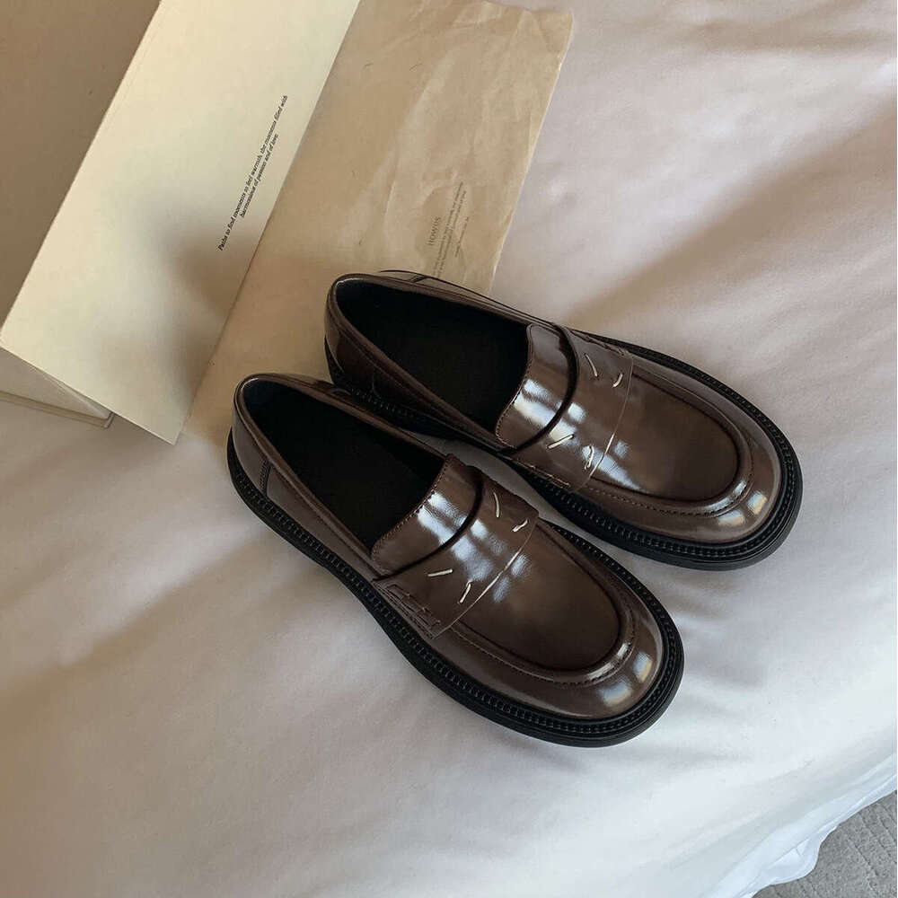 Designer British Style Small Leather Comfortable Round Toe Thick Sole Loafers Korean Version Uniform Professional Commuter Single Shoes Women