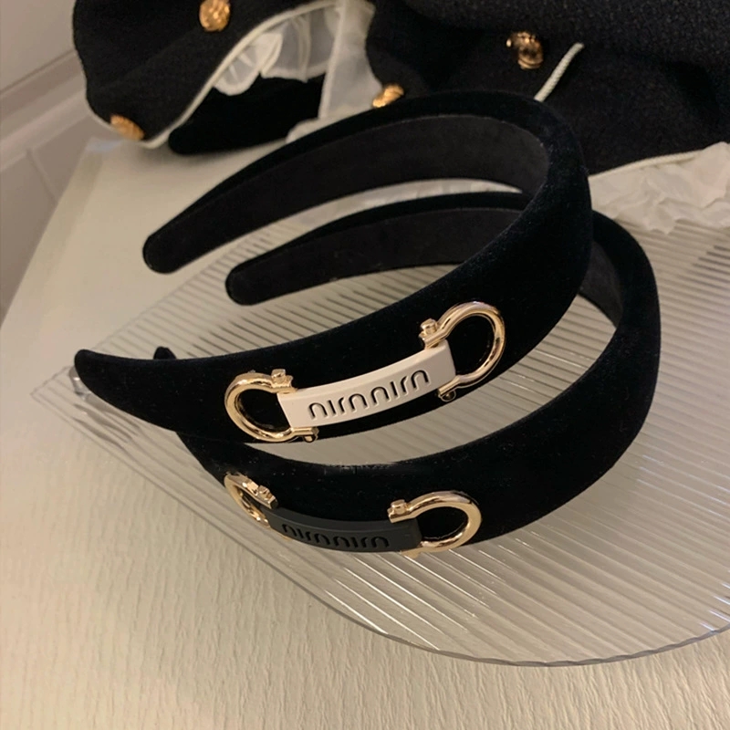 Horseshoe buckle headband~Black velvet high skull top retro French style small fragrance headband