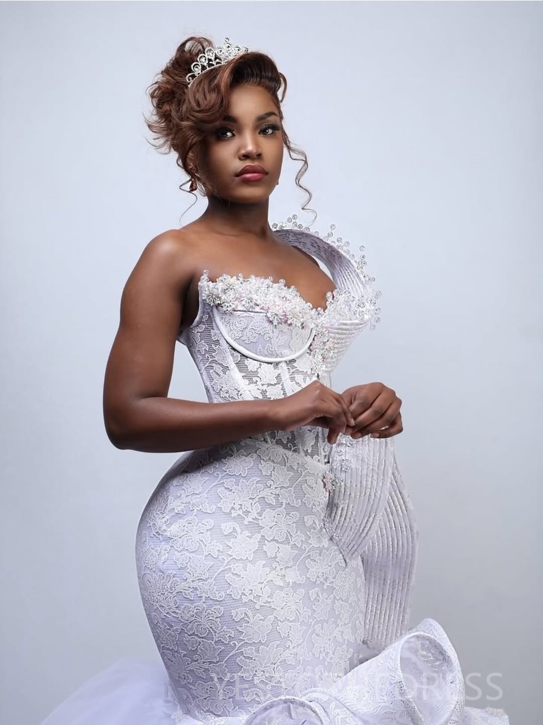 2025 Plus Size Wedding Dresses Bridal Gowns Illusion One Shoulder Beaded Lace Tiered Tulle Nigeria Wedding Gowns for African Black Women D555