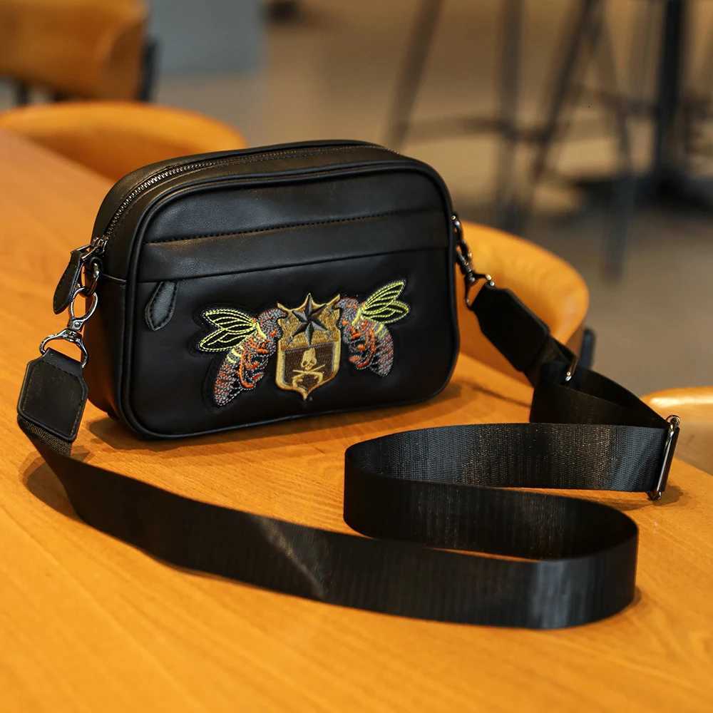 Bee Embroidery PU Mens Crossbody Shoulder Bag Cutting Sahels Waterproof PU Slide Men Bags Y250724