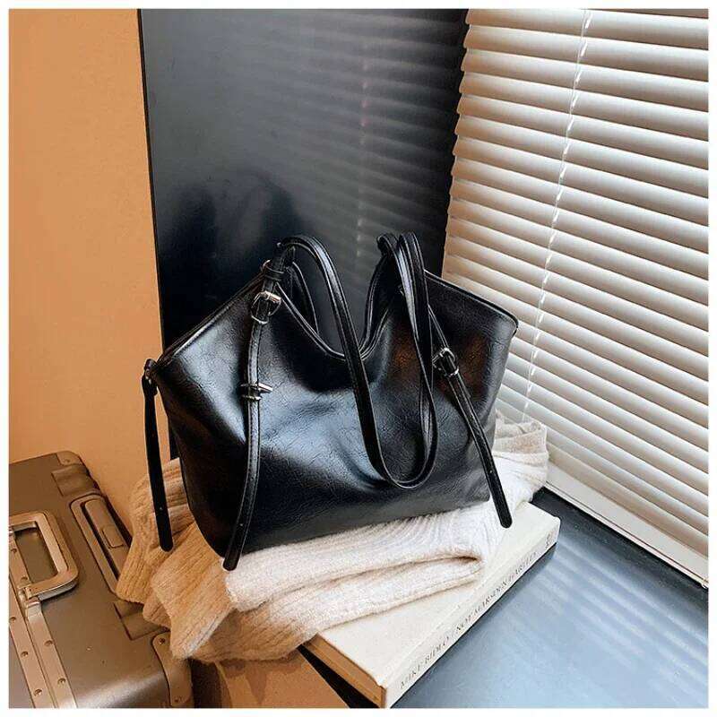2024 New Retro Lazy Fashion Large Capacity Oblique Span Relaxed Sense Of Single Room Bag