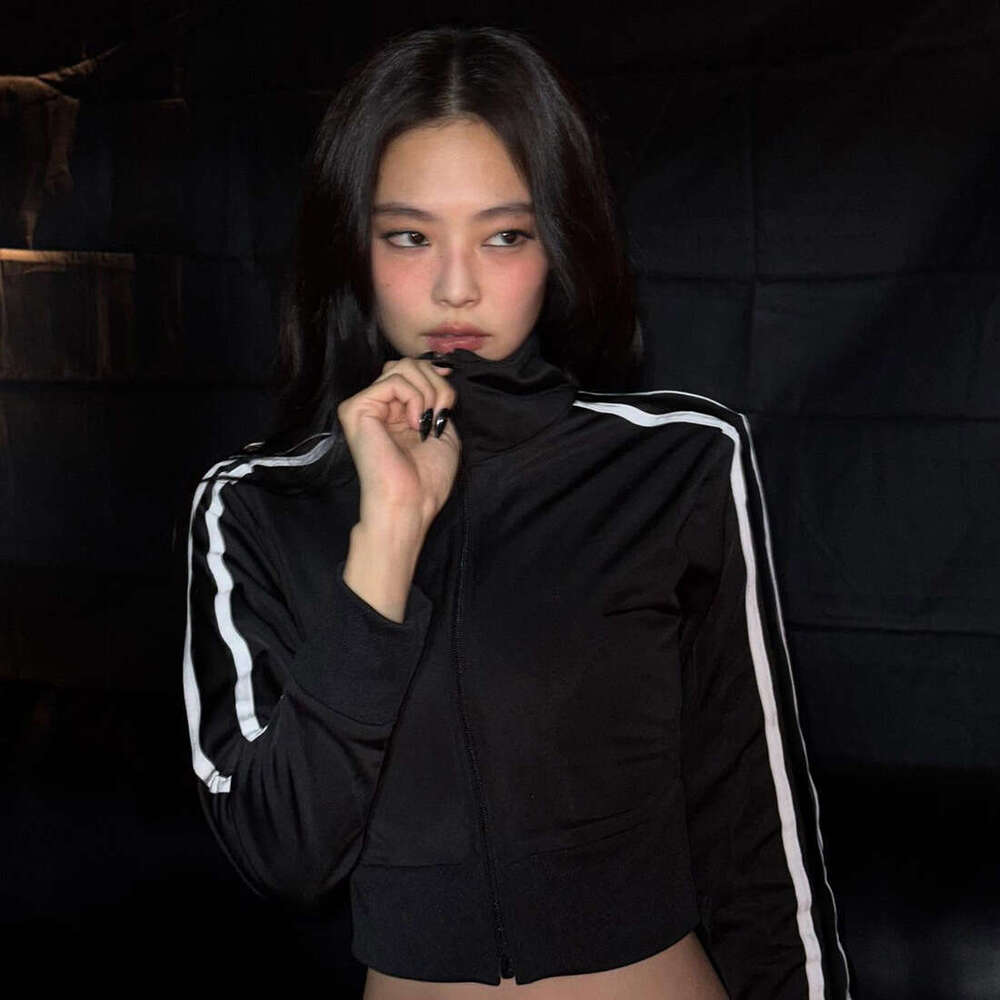 2025 Summer New Sports Slim Fit Long Sleeve Elegant Versatile Jennie Same Style Women's Jacket a49