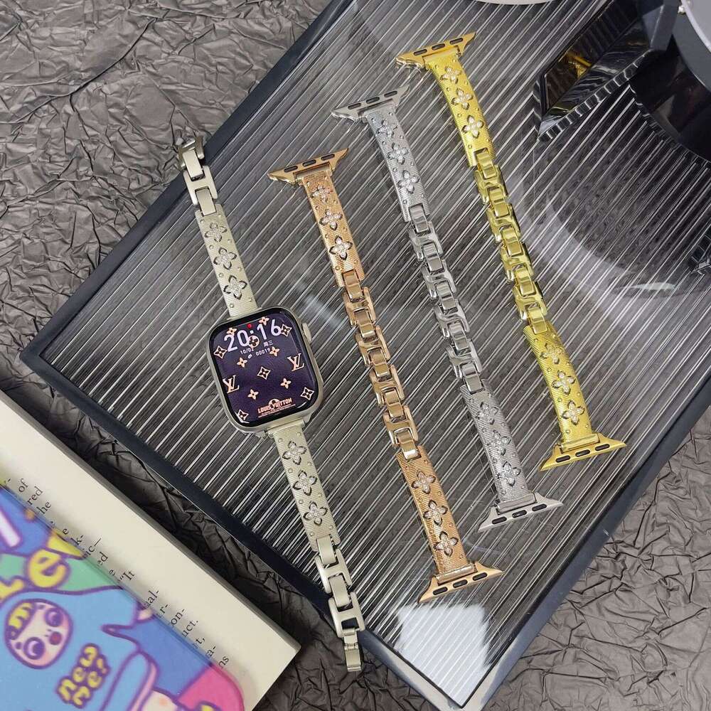 Smart watch Compatible with Apple iWatch Strap Four-Leaf Clover Inlaid Dia High-End Metal Bracelet Wristband Women's Watch