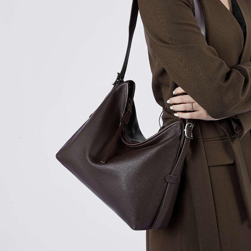 New designer bag luxury bag High-end Niche Single Shoulder tote bag Underarm Fashion Crossbody Genuine Leather Bag