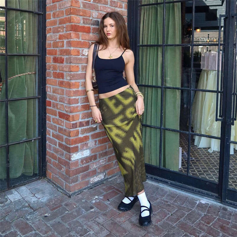INS Style 2023 Summer New Women's Solid Color Slim Street Fashion High Waist Bodycon Skirt 162