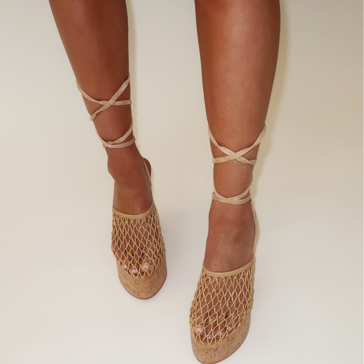 Women's 13cm Wood Grain Platform Fishnet Sandals - Adjustable T-Strap, Chunky Heel, Summer Festival Shoes (Nude/Black)