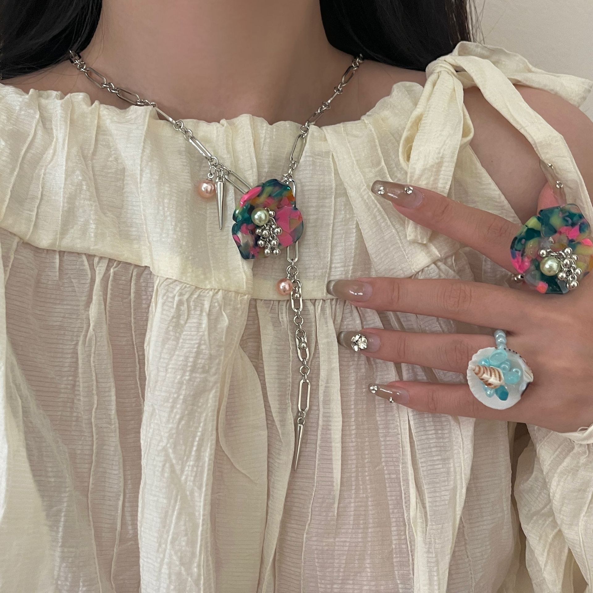 New Chinese Style Designer Jewelry Punk Spring Series Flower Cuban Chain Necklace Handmade Beaded Elastic Rope Shell Luxury Jewelry Sweet Cool Ring