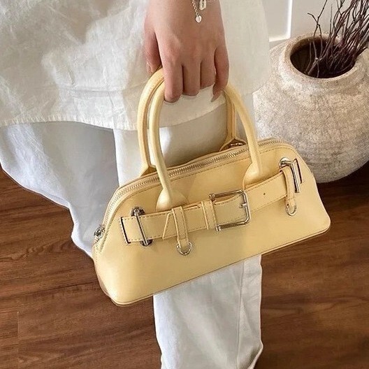 Top quality Brand High Quality New Style Free Delivery Designer 2025 Spring New Belt Buckle Half Moon Fashion Genuine Leather Handbag New Free Deliver