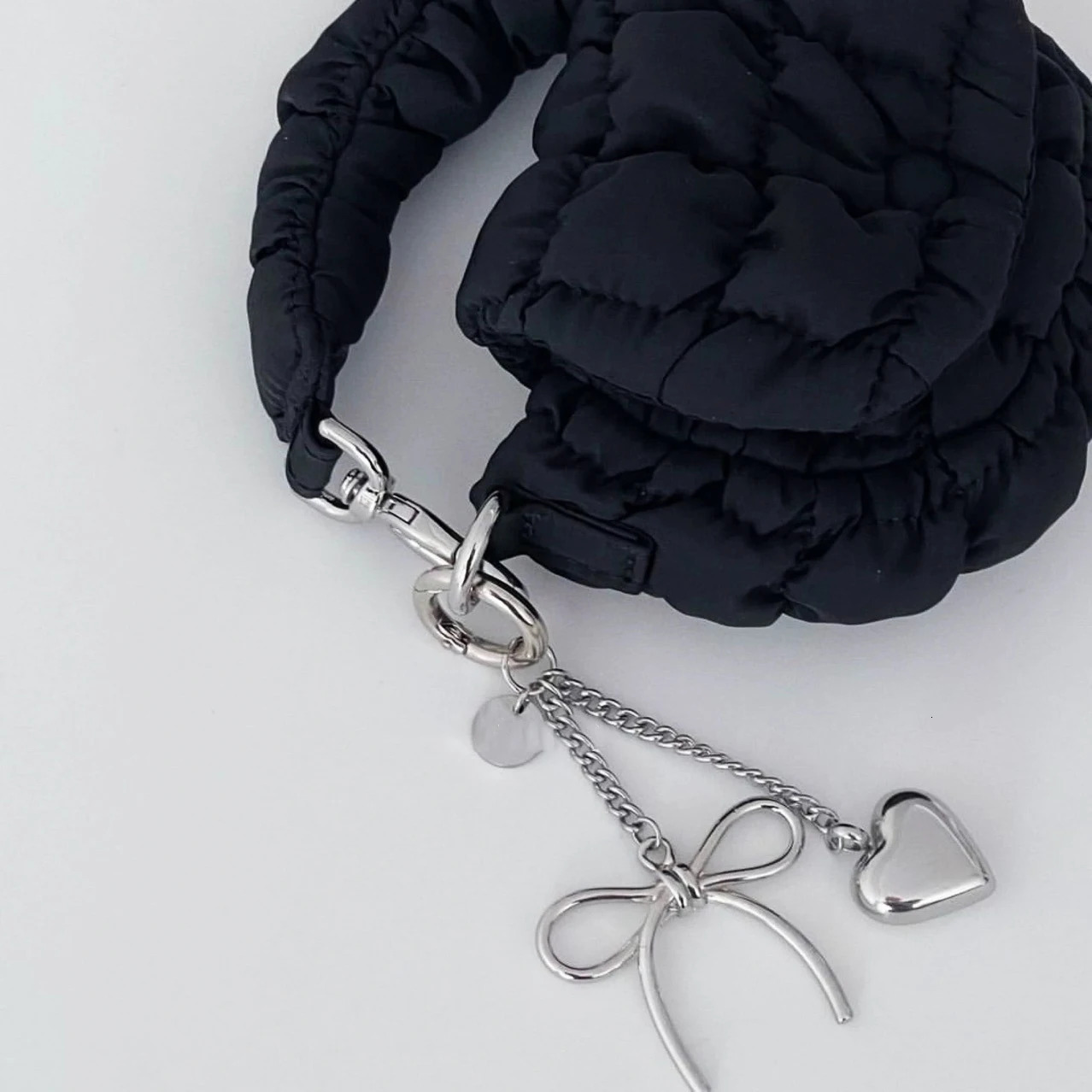 Fashion Heart Bowknot Keychain Pendant Keyring Silver Color Metal Backpack Bag Charms Hanging Decoration Car Key Holder Gifts 250722
