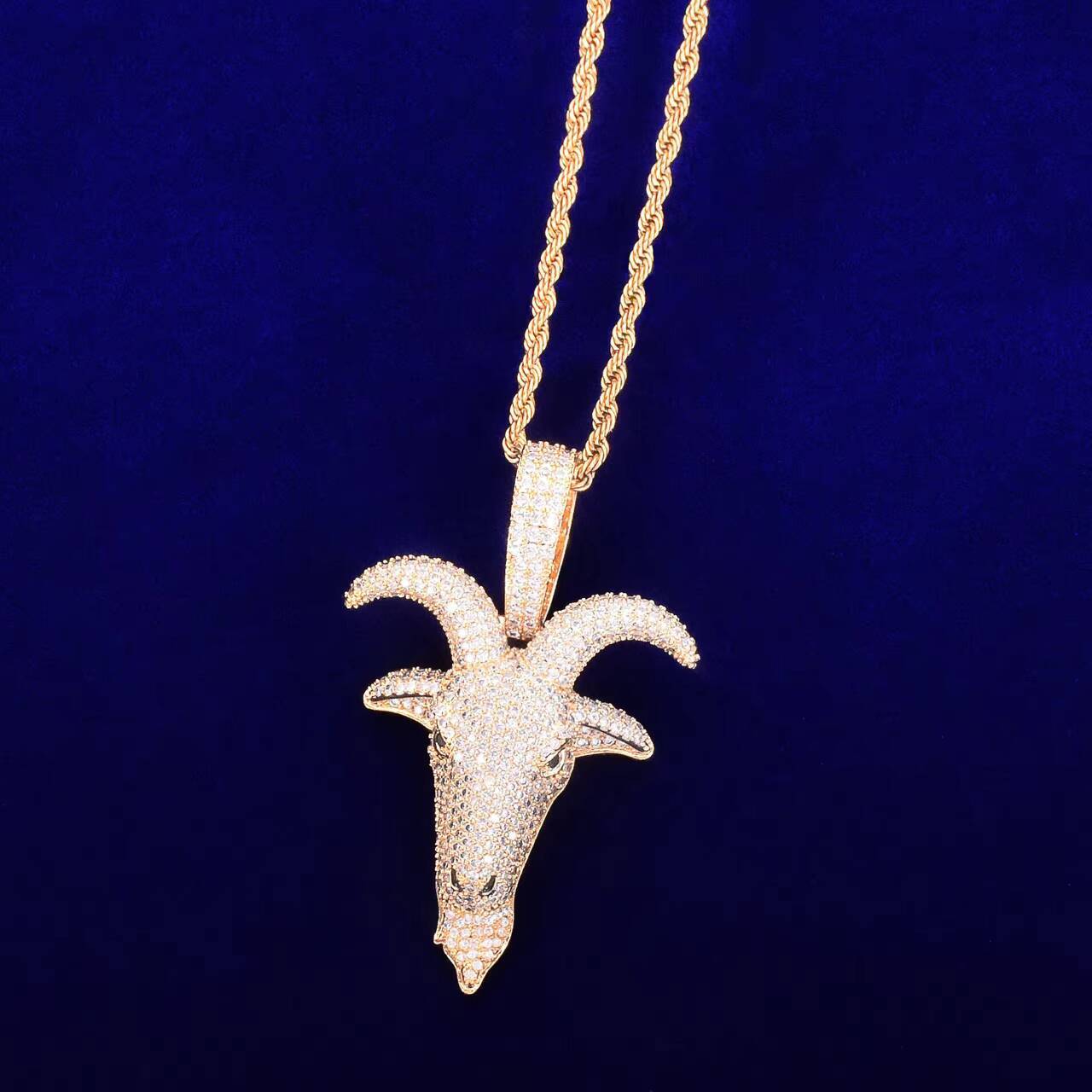 New Trendy Mens Hip Hop Goat Head Pendant VVS Diamond Moissanite Jewelry with Baphomet Design