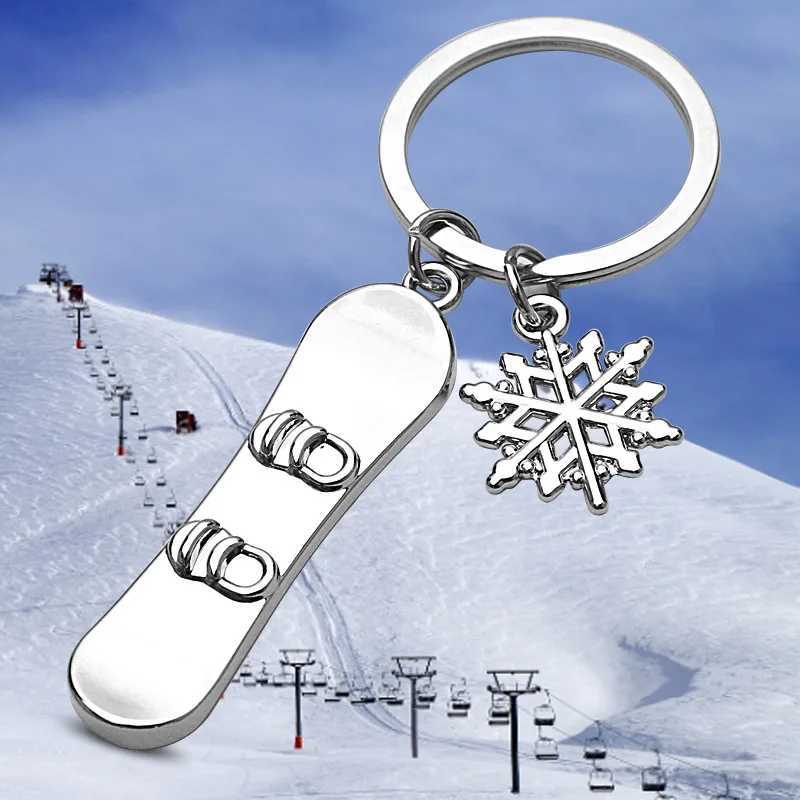 New Mini Snowflake Snowboard Keychain Pendant Ski Games Sled Board Key Chain Keyring Cice and Snow Festival Gift 250715